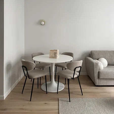 Newly Renovated Flat In Ullanlinna Helsinki Exterior photo